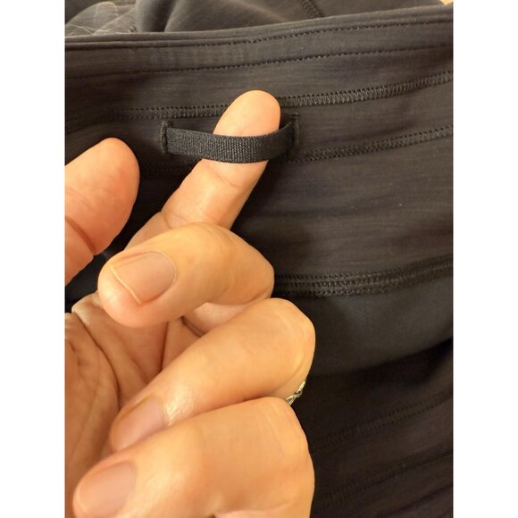 Lululemon Women's Invigorate High-Rise Short in Black Size 10 - Picture 7 of 8